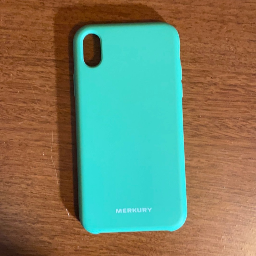 Merkury silicon phone case (IPhone Xr)